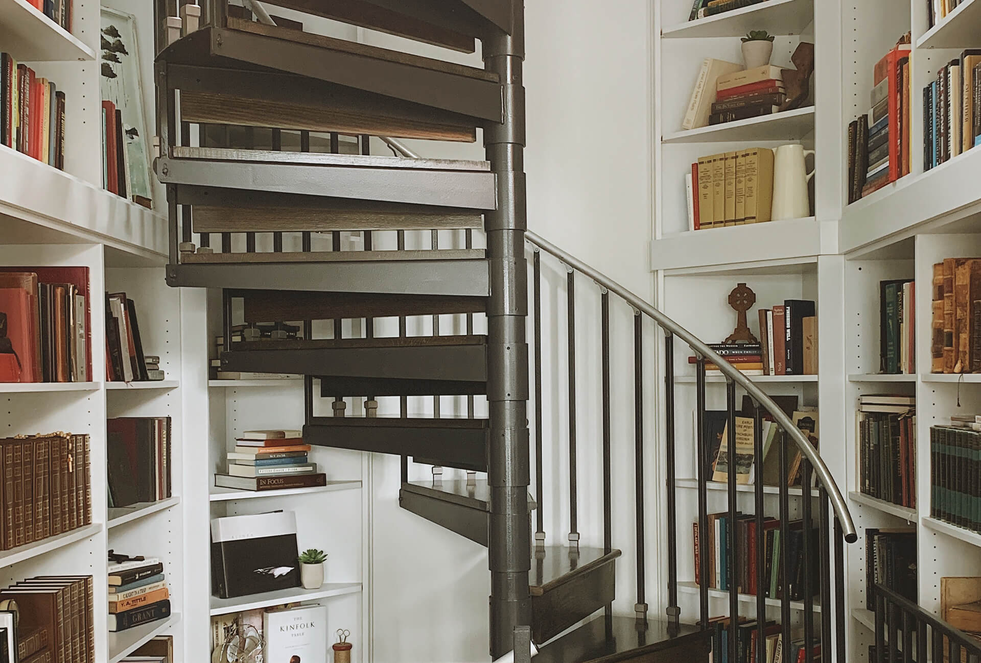 Systemregale – Custom Made | Tschudin AG, Basel
