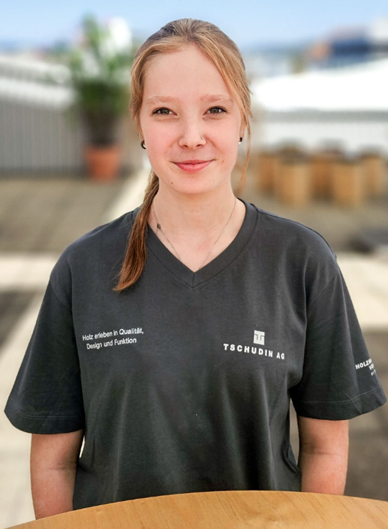 LarissaLehrstart26 | Tschudin AG